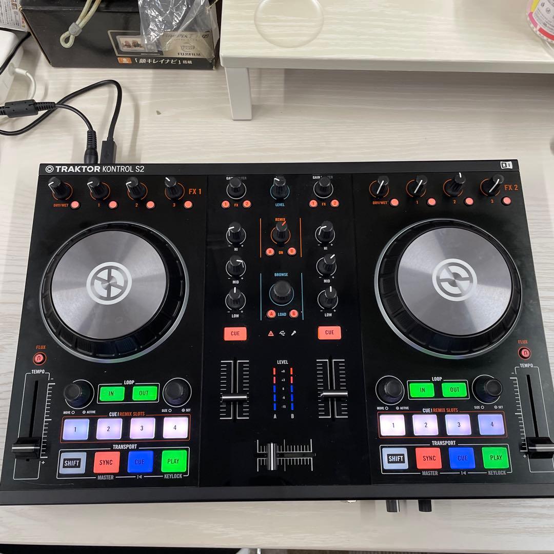 DJ機材 TRAKTOR KONTROL S2