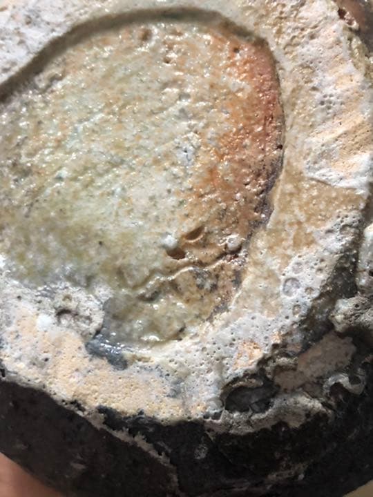 遺品整理◼️骨董収集家だった祖父のコレクションのお宝の特大サイズの壺、壷、花瓶