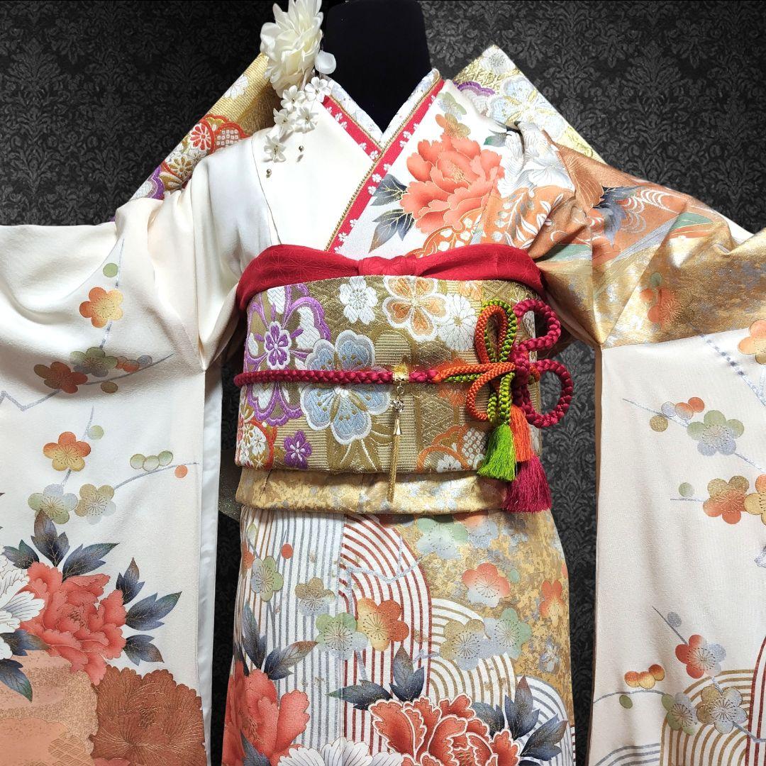 振袖フルセット(7点)・成人式・金銀彩加工・くすみ・白・古典柄・大輪牡丹