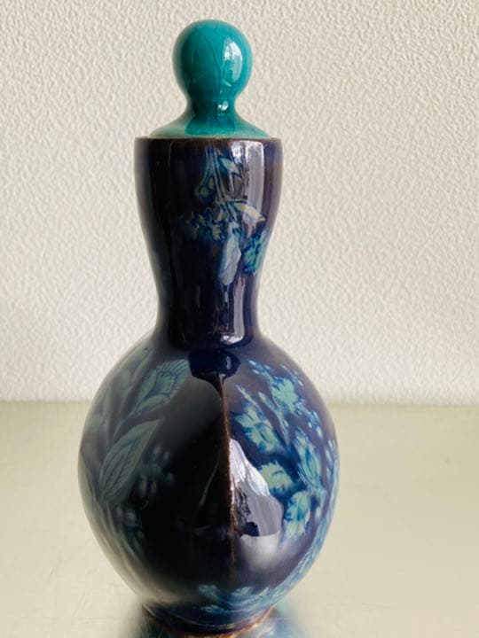 カラフェ　稲積佳谷　うつつ窯　九谷焼　伝説の怪獣柄