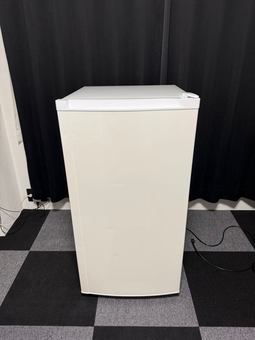 【送料無料】冷凍庫 114L 右開き 幅519mm