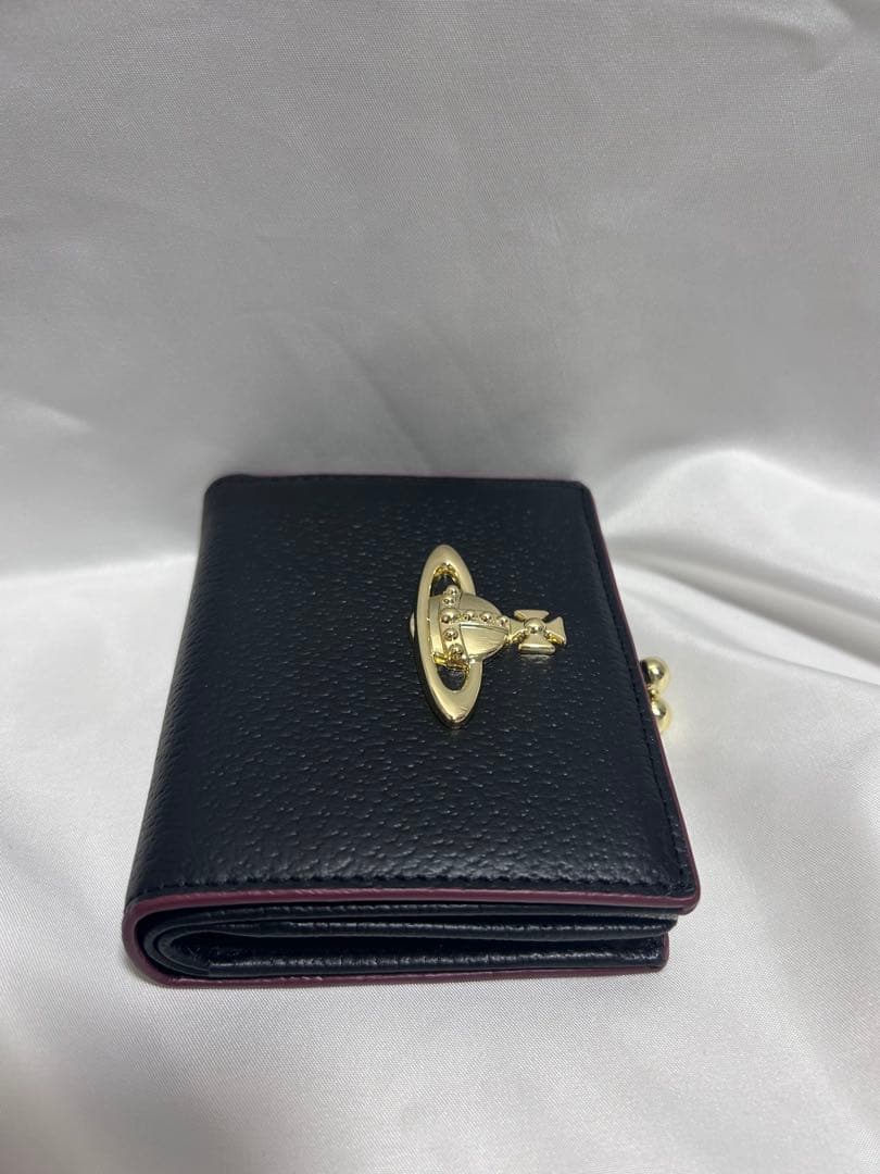 Vivienne Westwood黒いレザー二つ折り財布