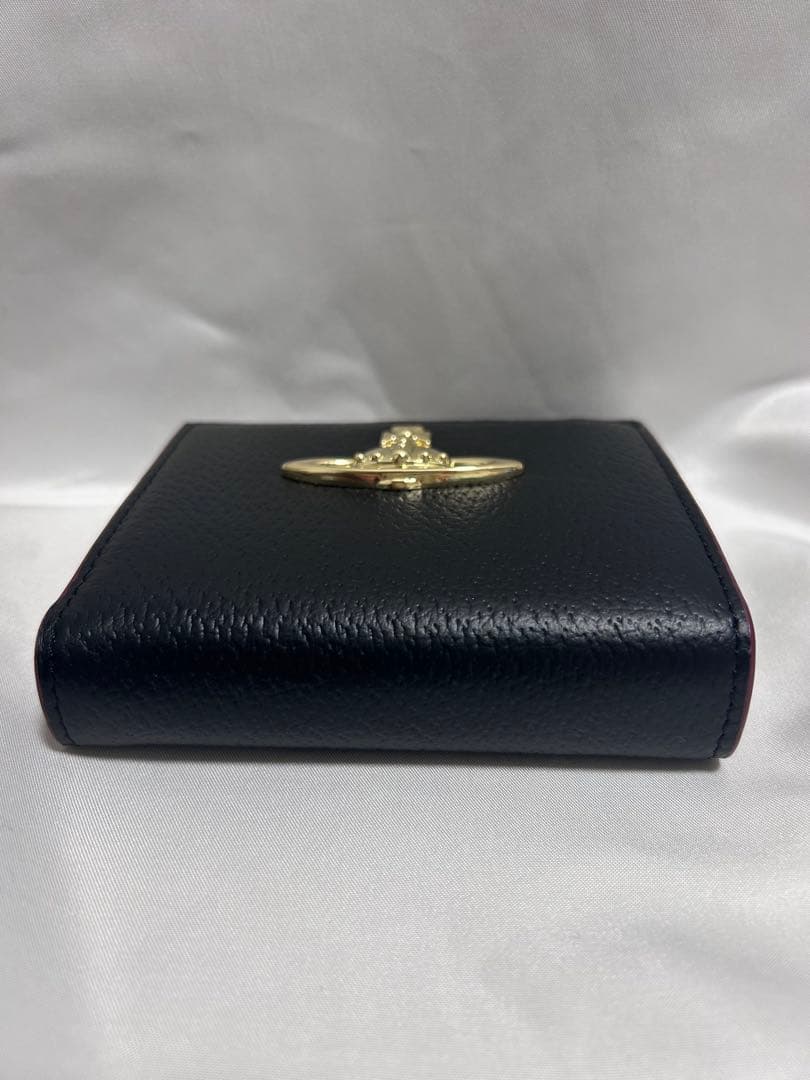 Vivienne Westwood黒いレザー二つ折り財布