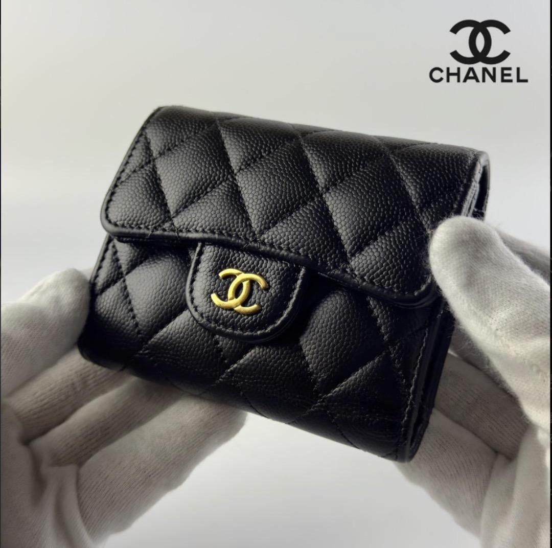 正規品　新型タイプ　シャネル　マトラッセ　ゴールド金具　フラップ　三つ折り財布