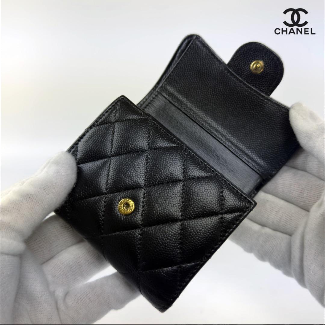 正規品　新型タイプ　シャネル　マトラッセ　ゴールド金具　フラップ　三つ折り財布