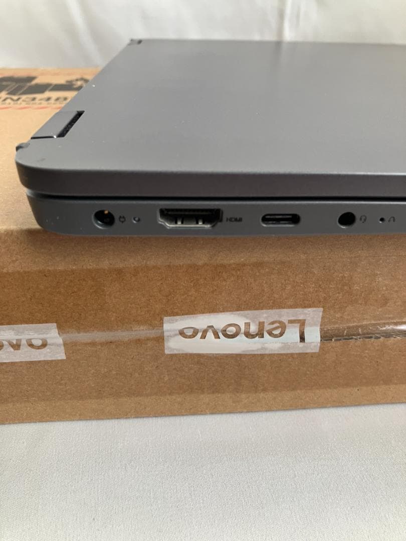 【美品】Lenovo　IdeaPad　Flex 570 （2023年製）