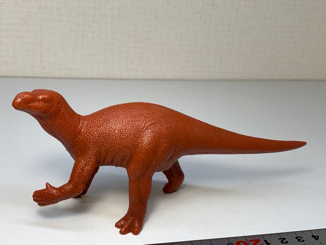 ムッタブラサウルス★大英博物館恐竜フィギュア★イギリス製1989★invicta