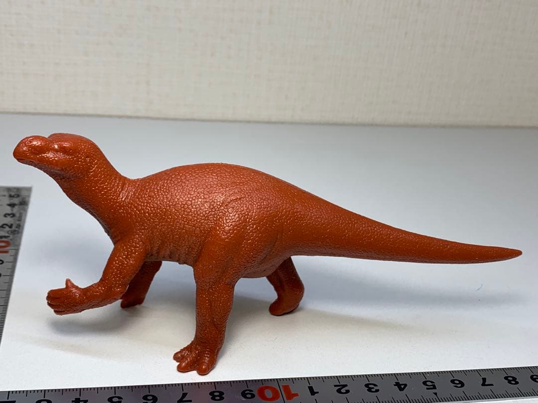 ムッタブラサウルス★大英博物館恐竜フィギュア★イギリス製1989★invicta