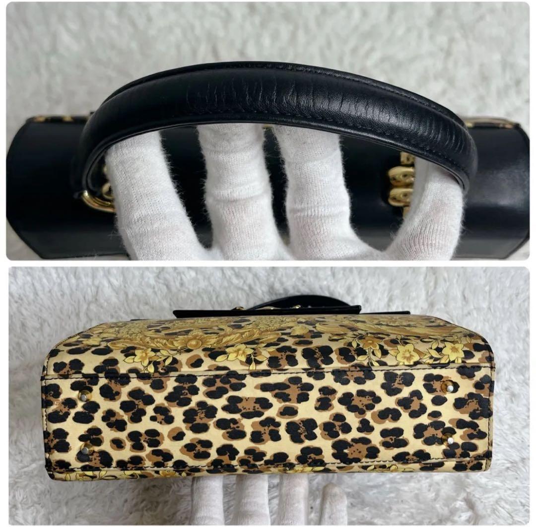 ジャンニヴェルサーチェ 太陽神 ハンドバッグ 自立 総柄 メデューサ レザー