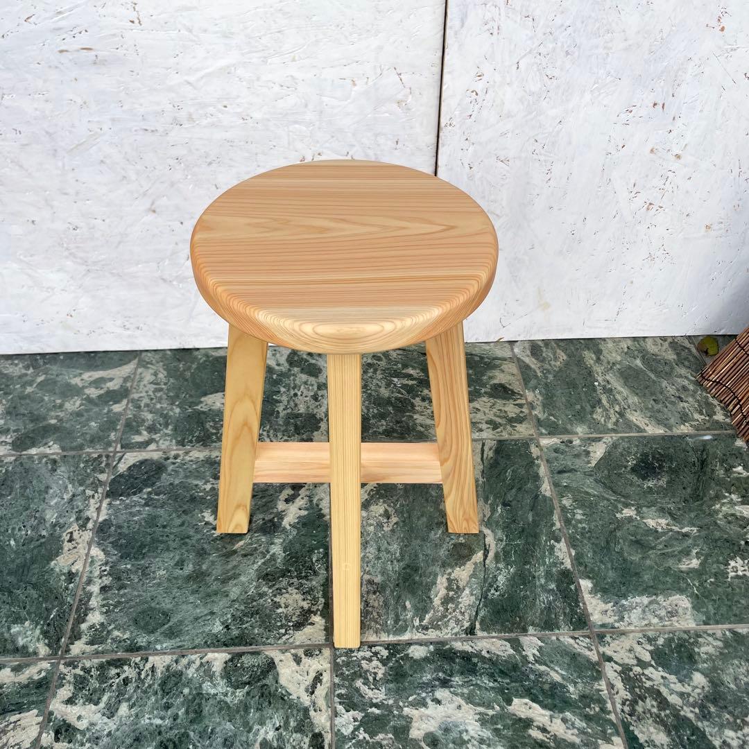 シカタ　丸椅子　木製スツール