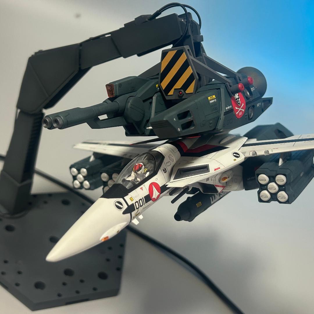 【ぽーぼる】VF-1バルキリー　塗装済完成品