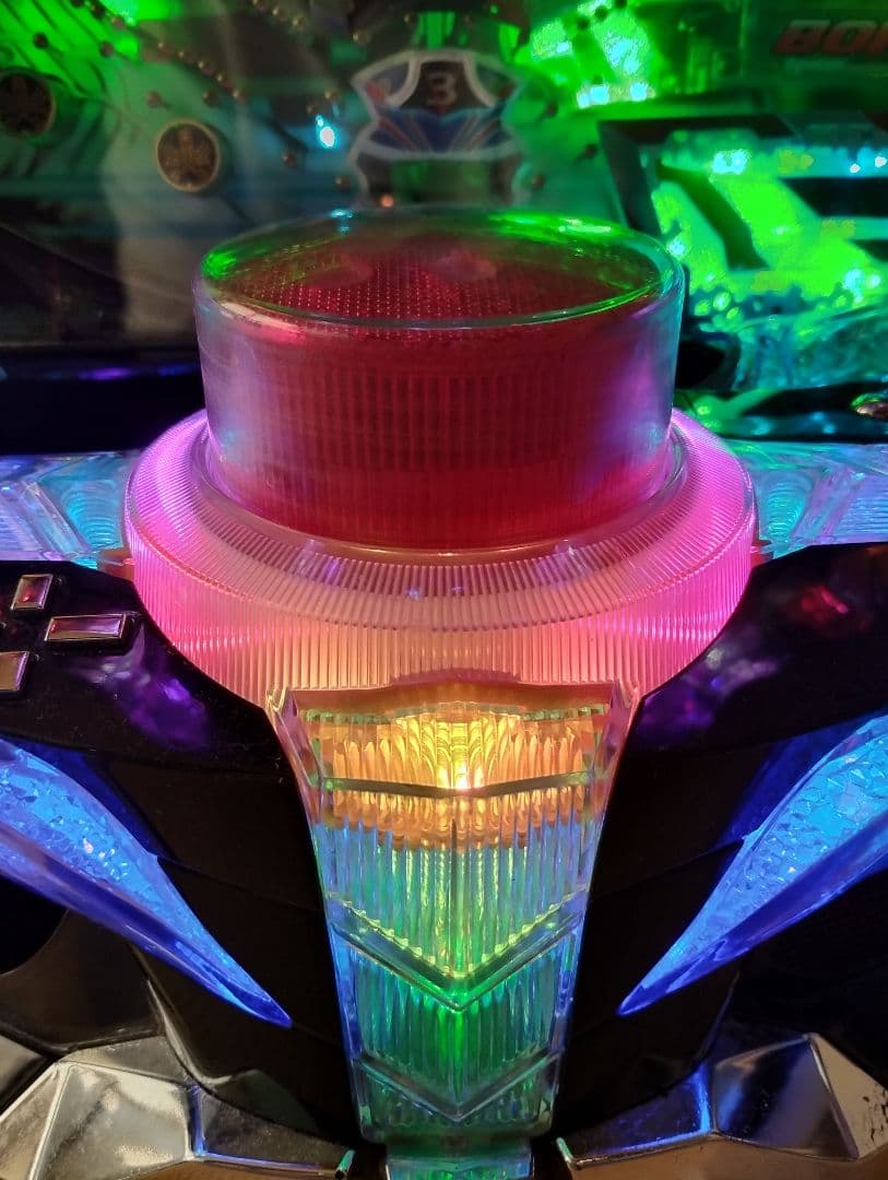 パチンコ仮面ライダー　V3 実機　 自動循環器内蔵　キャスター付き