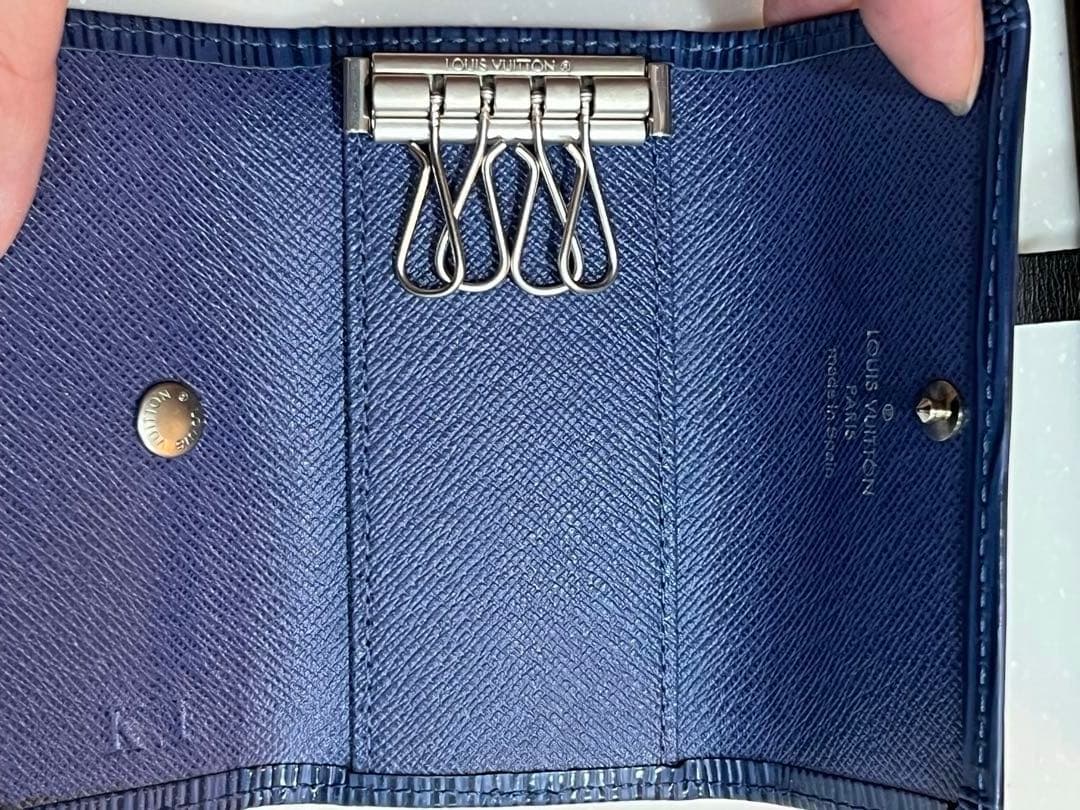 ルイヴィトン エピ キーケース 未使用 ミュルティクレ4 箱・袋付 美品