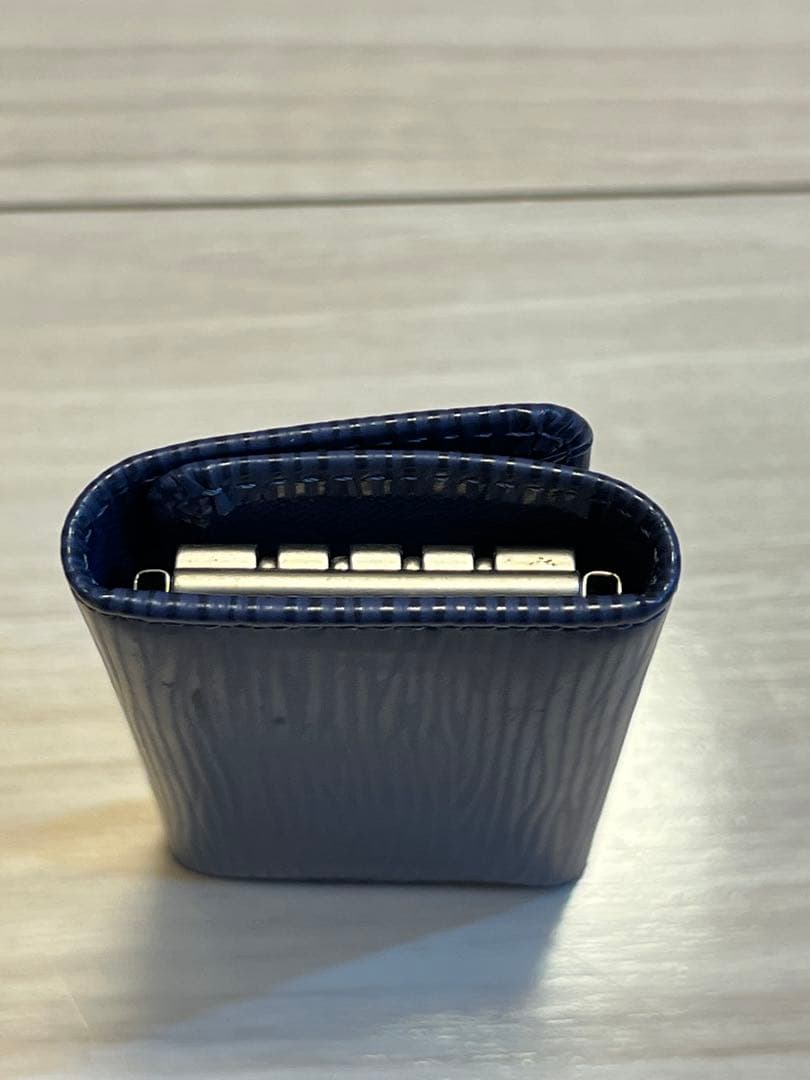 ルイヴィトン エピ キーケース 未使用 ミュルティクレ4 箱・袋付 美品