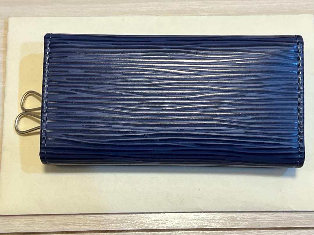 ルイヴィトン エピ キーケース 未使用 ミュルティクレ4 箱・袋付 美品