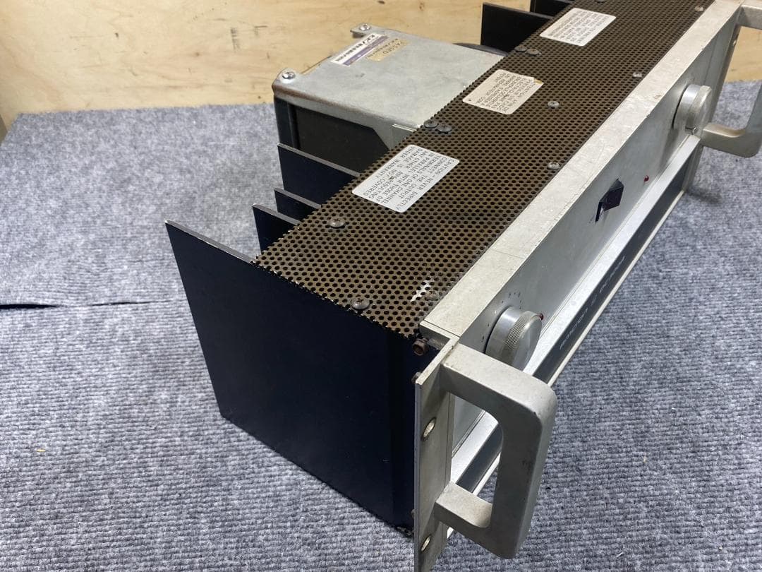 915 AMCRON CROWN DC300A パワーアンプ