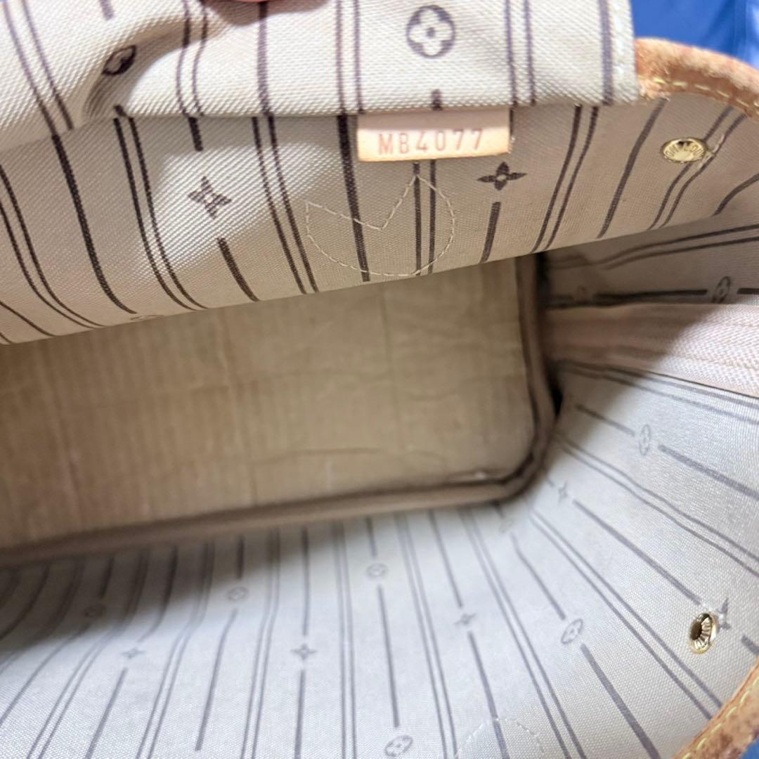 ハンドバッグ　LOUIS VUITTON ネヴァーフル