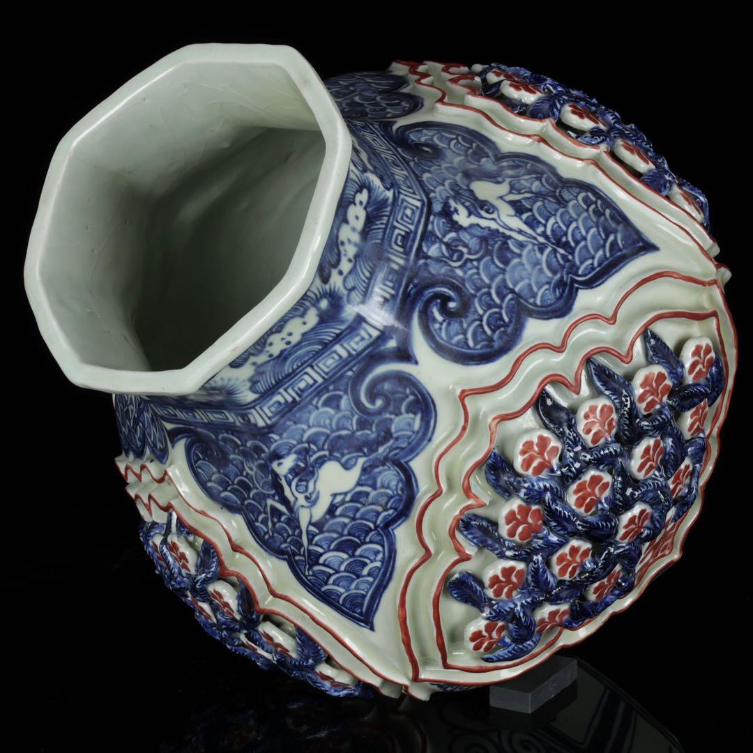 中国古玩 青花釉裏紅透彫花弁麒麟紋壺 唐物 飾壺 花瓶 時代物 古美術 骨董品