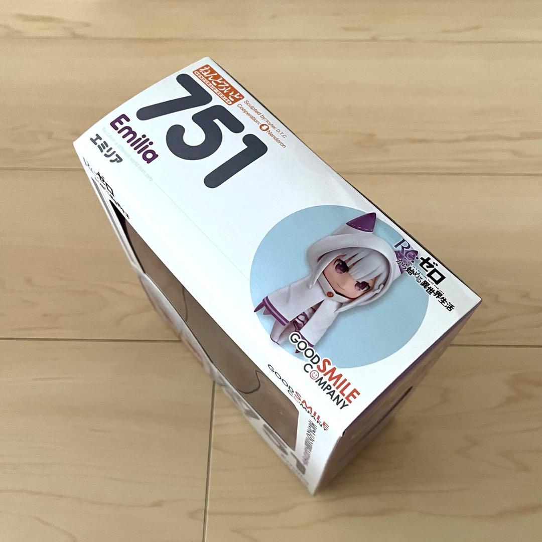 Re:ゼロ　リゼロ　ねんどろいど　エミリア