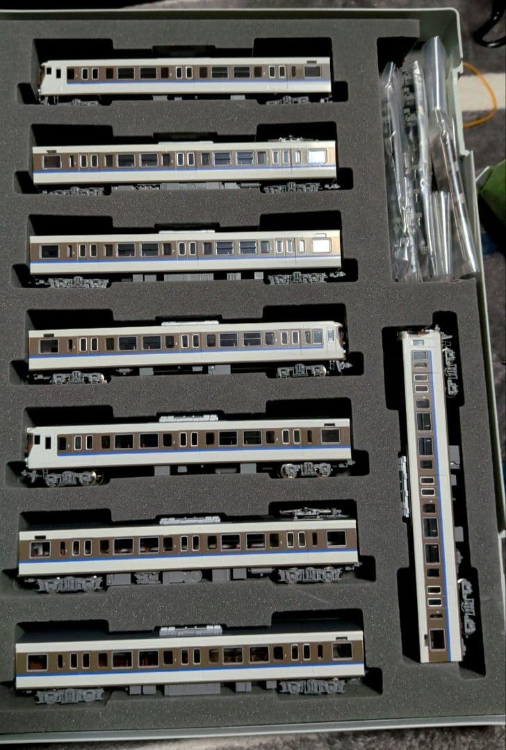 Tomix 98324＋98325　JR115系2000　基本＋増結8両セット