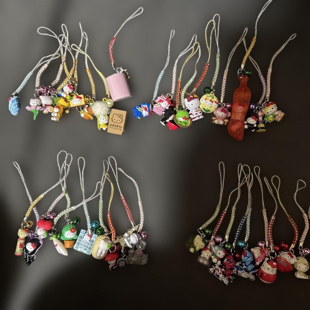 ご当地キティストラップ　根付け　231個＋チャーム22個まとめ売り
