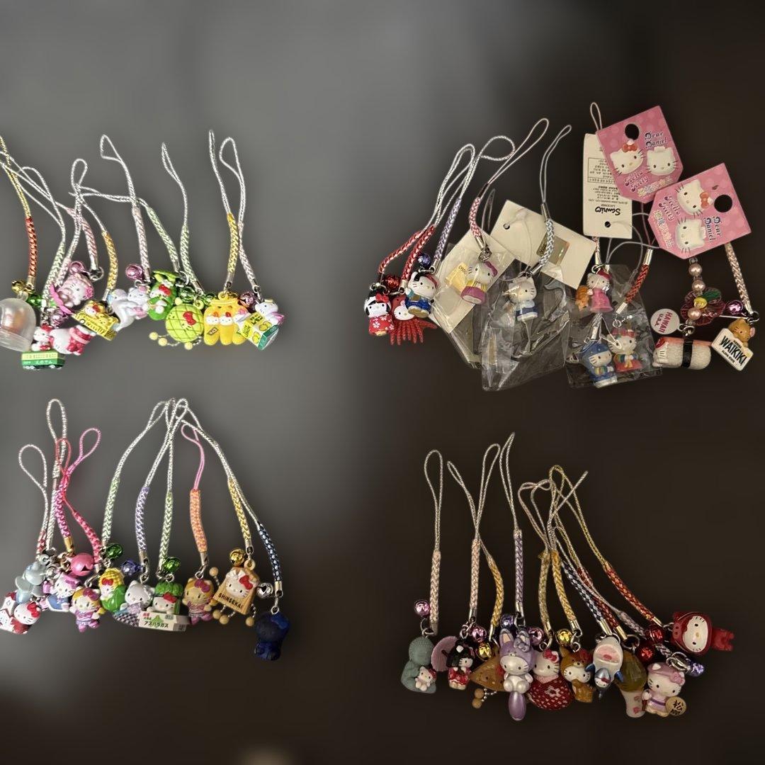 ご当地キティストラップ　根付け　231個＋チャーム22個まとめ売り