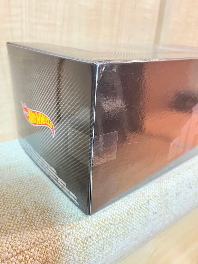 新品未開封Hot Wheels バットモービル 1:18 1966年TVシリーズ