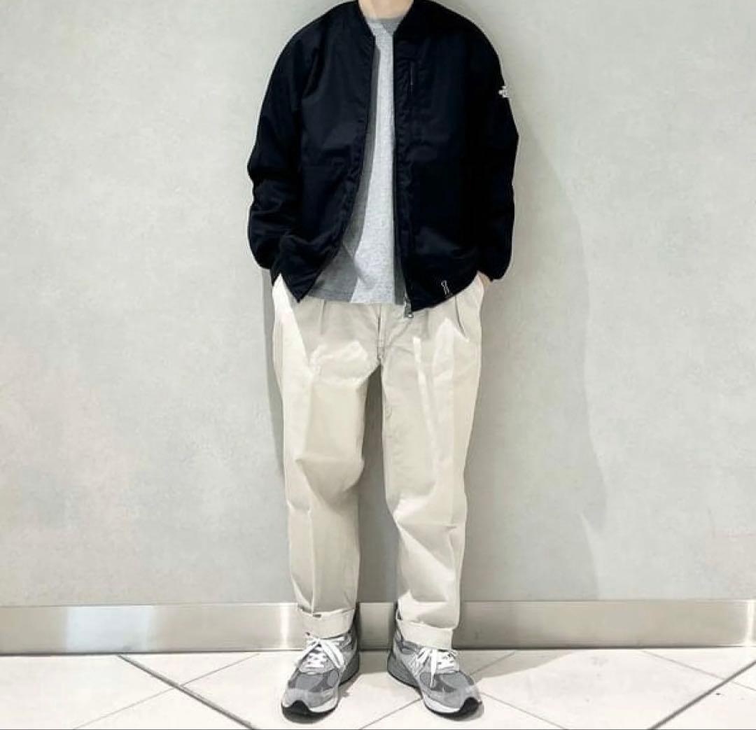 BEAMS PLUS / 2プリーツ チノ トラウザーズ