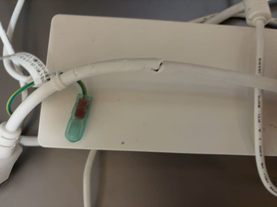 LG 4K 32UP550-W モニター