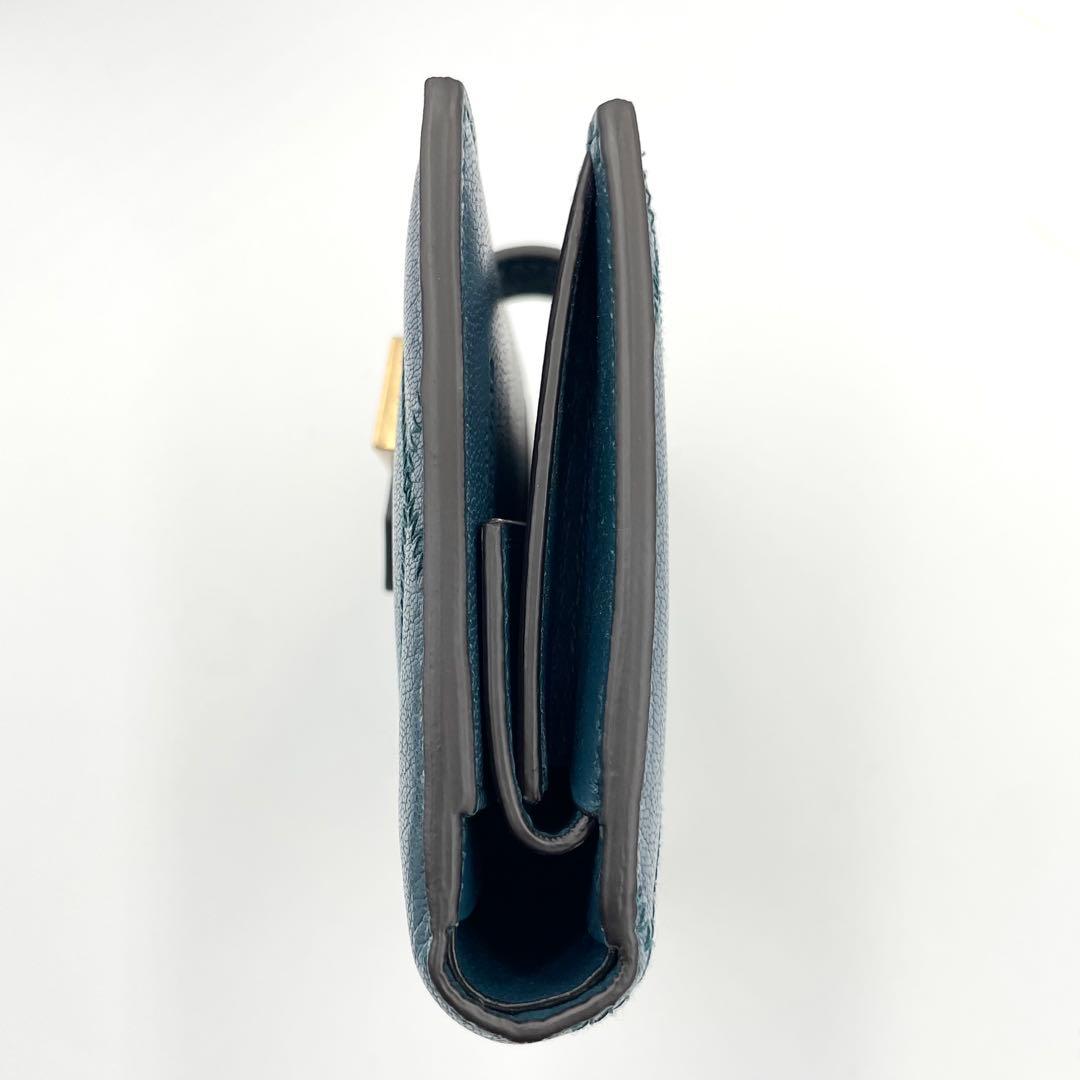 未使用★GIVENCHY キルティング　2G 二つ折り財布　レザー　ブルー系