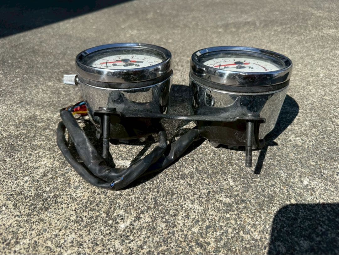 sr400 スピードメーター、タコメーター　純正品