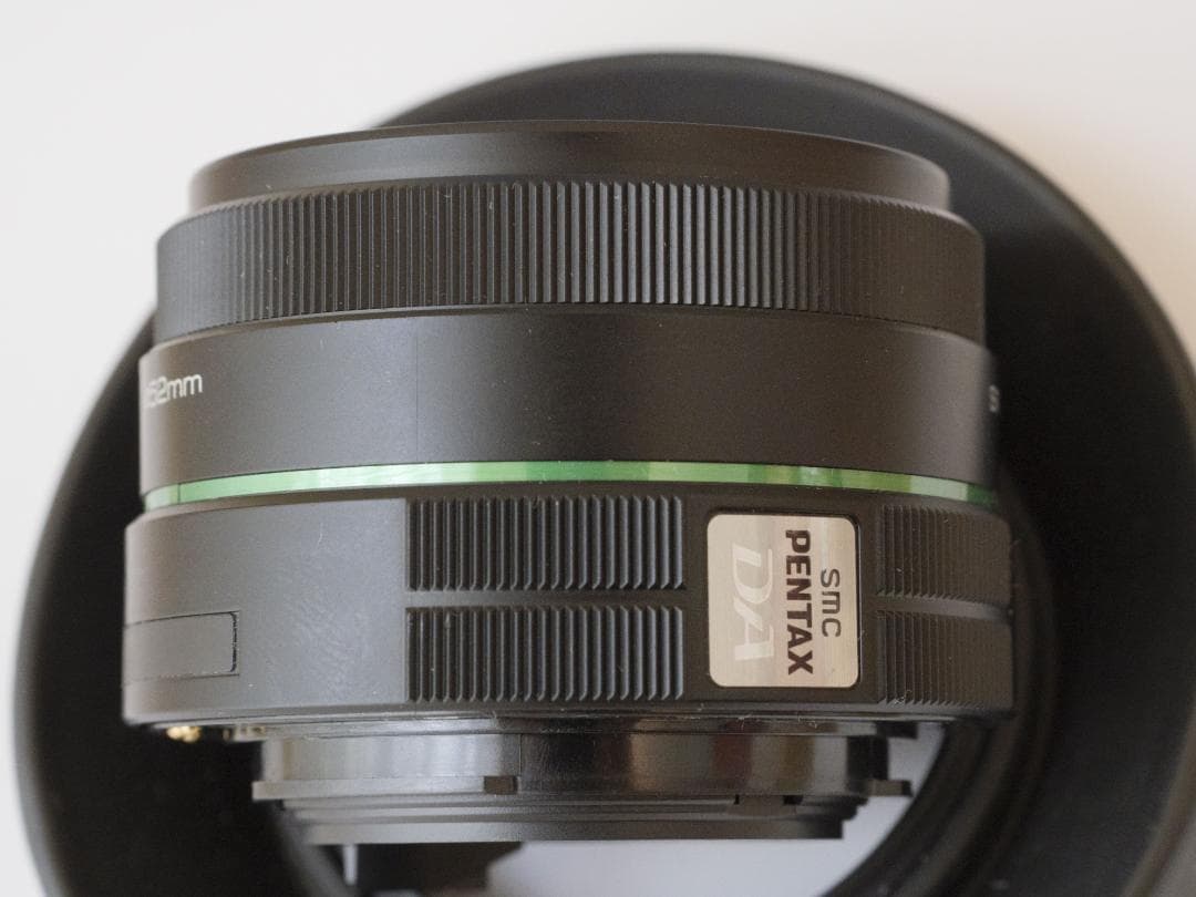 美品　smc PENTAX-DA 50mmF1.8　純正フード付
