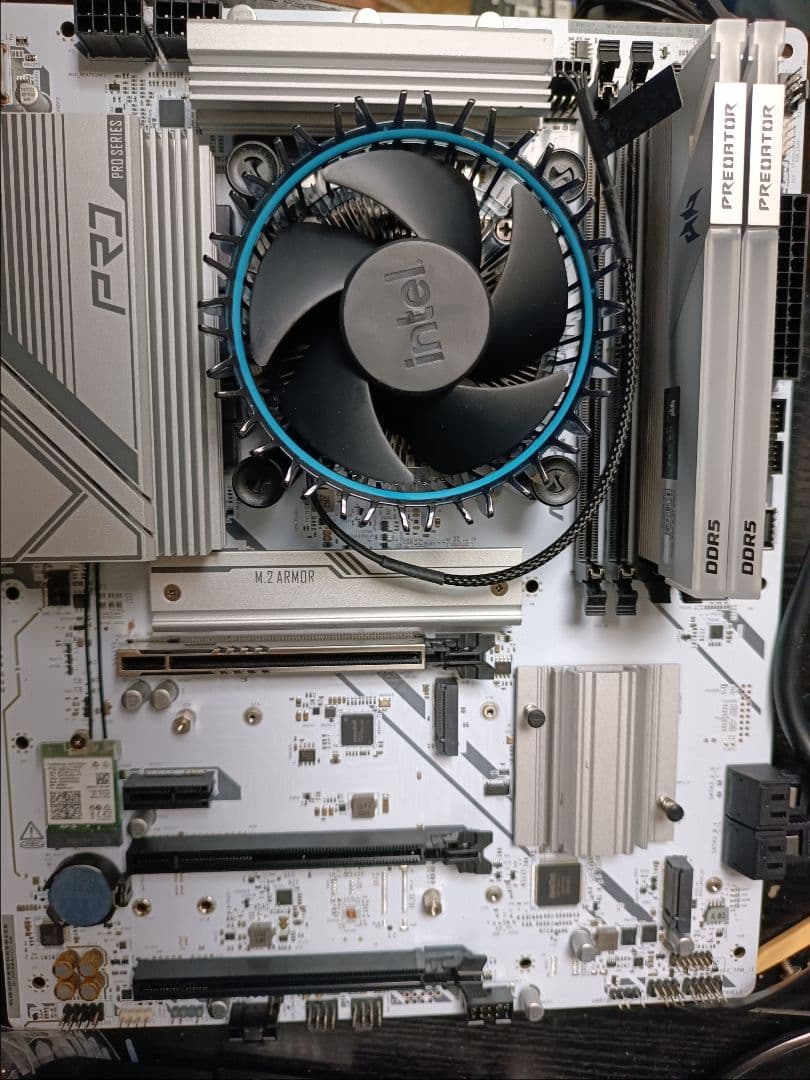 ASRock B760 PRO RS WiFi White マザーボード確認済み