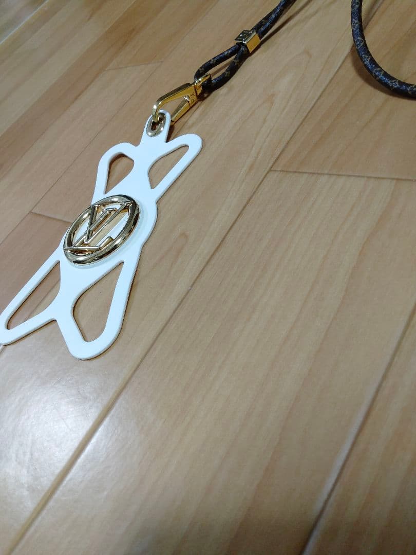 LOUIS VUITTON　フォンホルダー　ルイ・ヴィトン　スマホケース