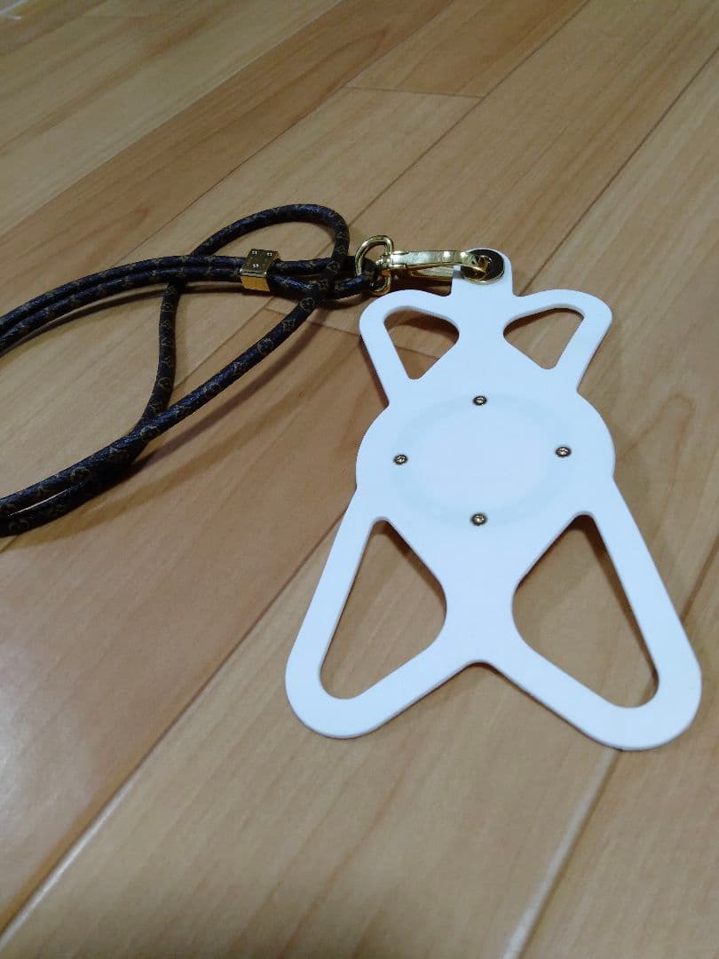 LOUIS VUITTON　フォンホルダー　ルイ・ヴィトン　スマホケース