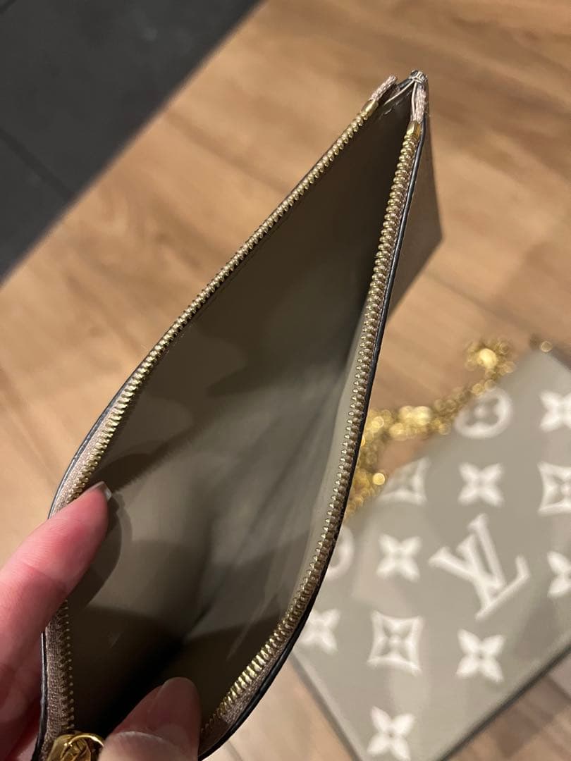Louis Vuitton グレー モノグラム ショルダーバッグ