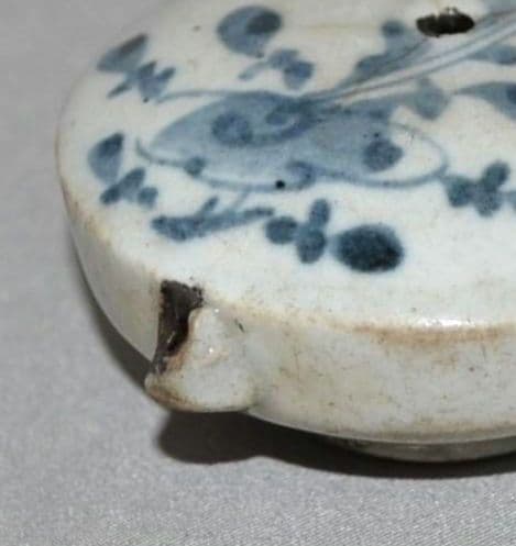 『李朝青花草花紋丸形水滴』 白磁　染付　古陶磁器　李氏朝鮮　硯滴　水注　古美術