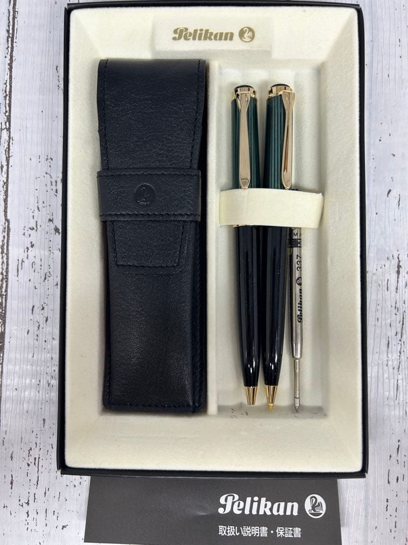 Pelikan【ボールペン＆シャープペンシルセット】ケース付き