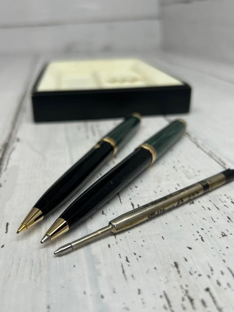 Pelikan【ボールペン＆シャープペンシルセット】ケース付き