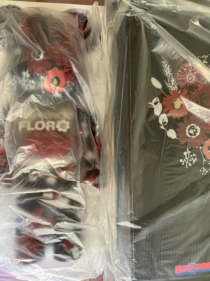 ベアブリック フローラ 1000％