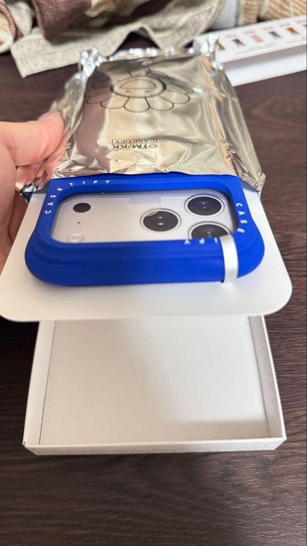 ぴーまん⭐︎～村上隆～FLOWERSBLOOM⭐︎iPhone17proMAX