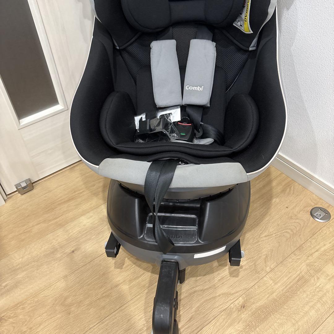 Combi チャイルドシート　CG-UIG 回転　リクライニング　グレー　美品