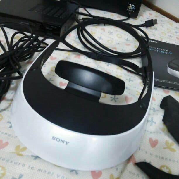 ヘッドマウントディスプレイ　hmz-t2