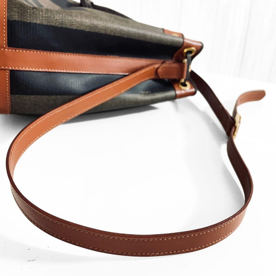 FENDI フェンディ ペカン ポーチ付き ショルダーバッグ 巾着 ゴールド金具