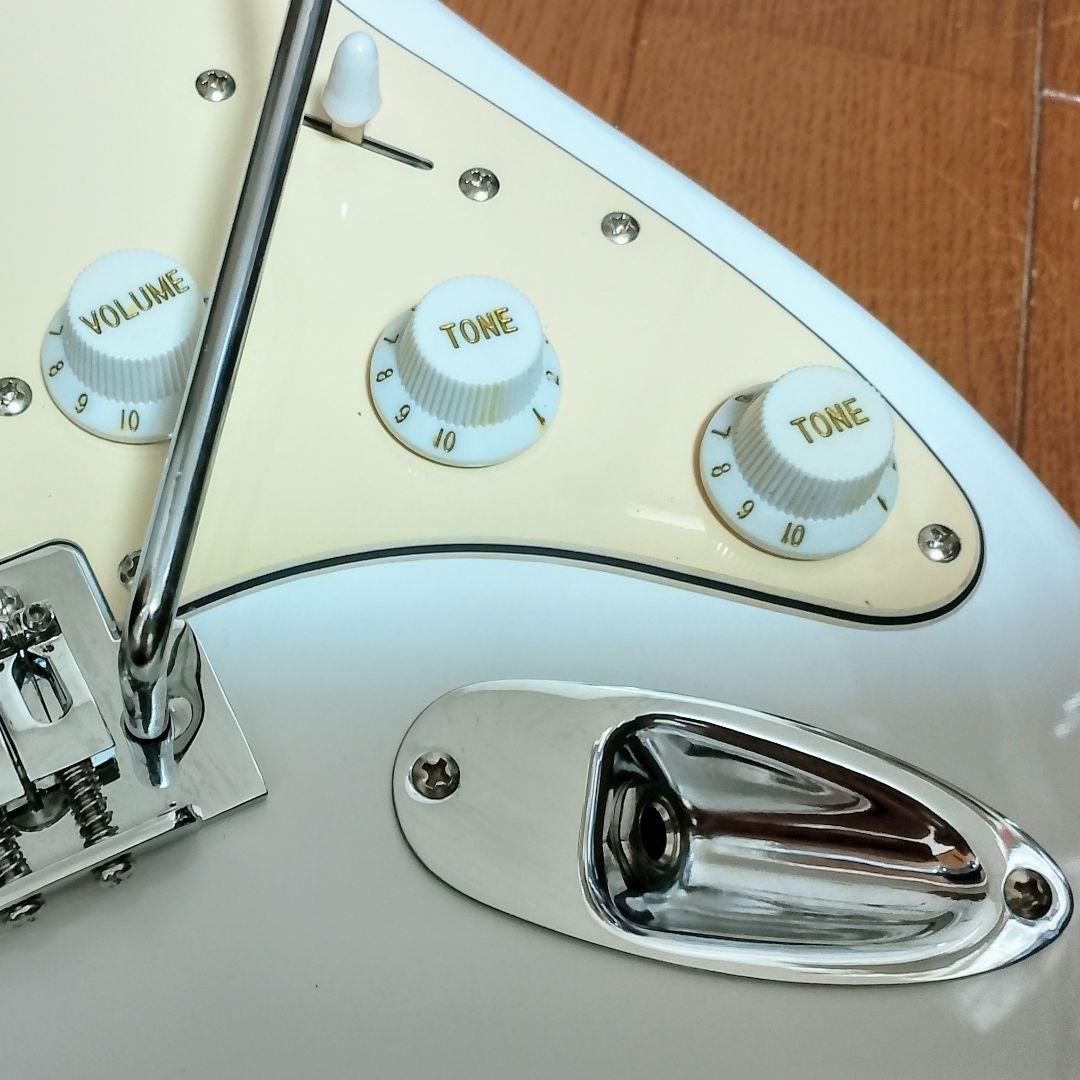 美品　BUSKER’S　ストラトキャスタータイプ　エレキギター　ホワイト