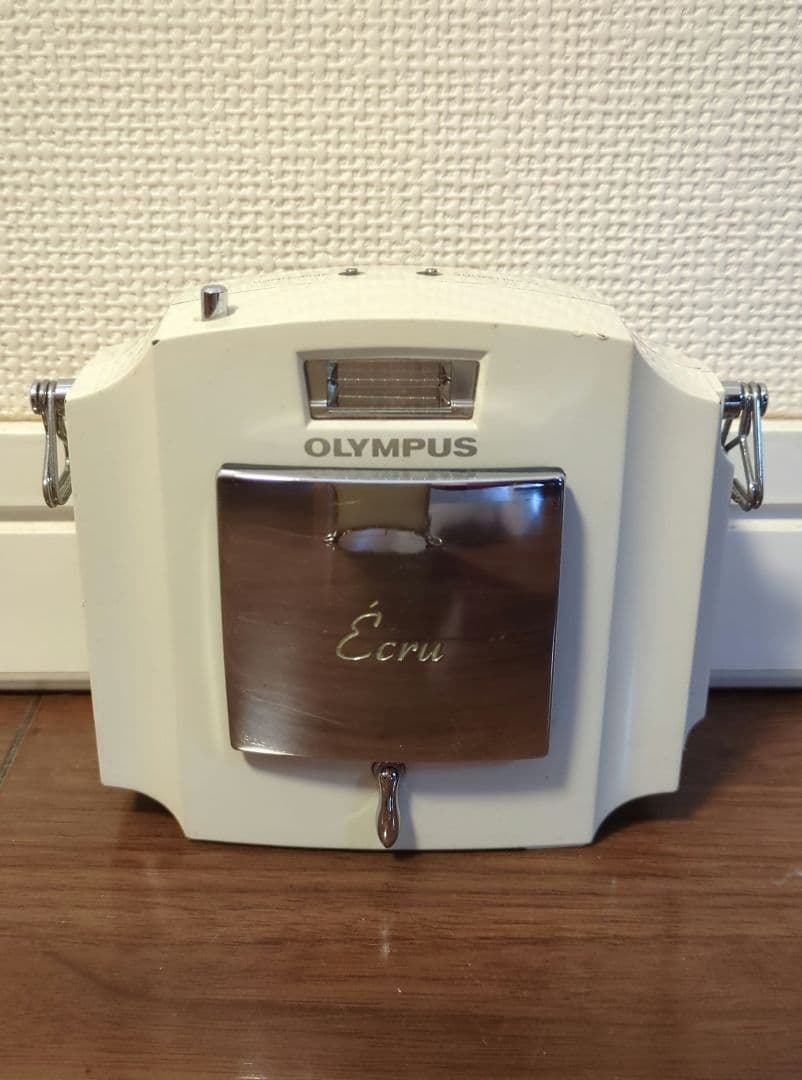 d*9様 【美品】 20000台限定 オリンパス Ecru エクリュ フィルムカ