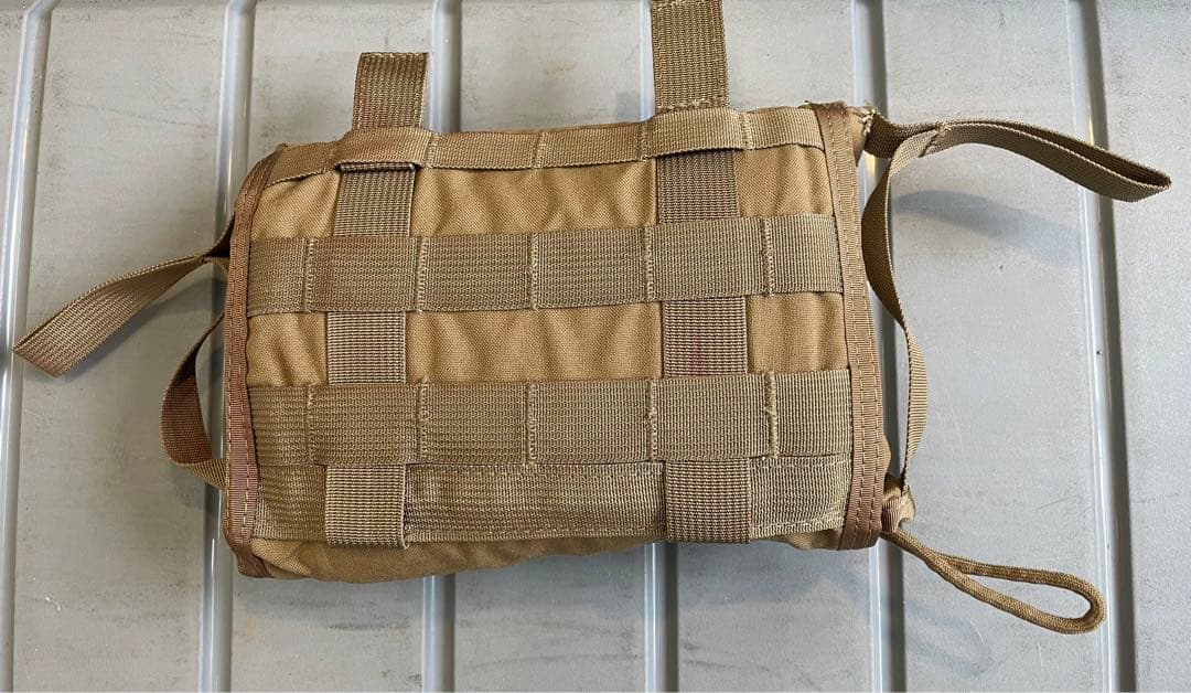 米軍　救急品携行バック　中身付き【期限切れ】