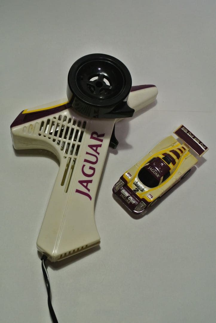 トミーマグナカー・ナイトランセット・ターボコントローラーとカーセット・ジャガー