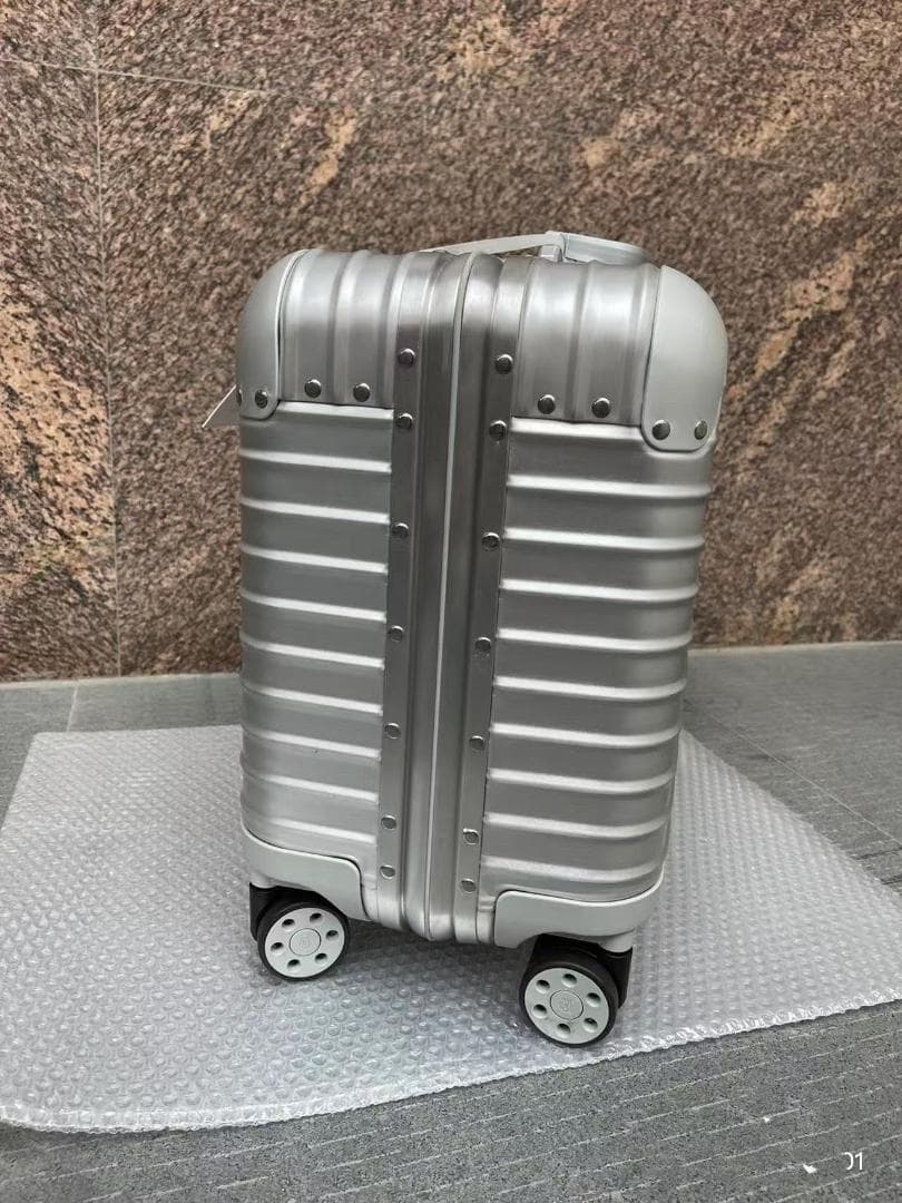 ORIGNAL COMPACT リモワ　コンパクト