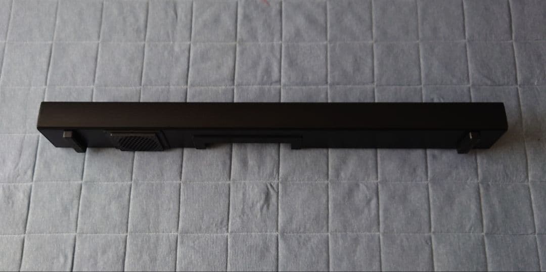 【新品同様】2.1ch　サウンドバースピーカー（サブウーファー内蔵）